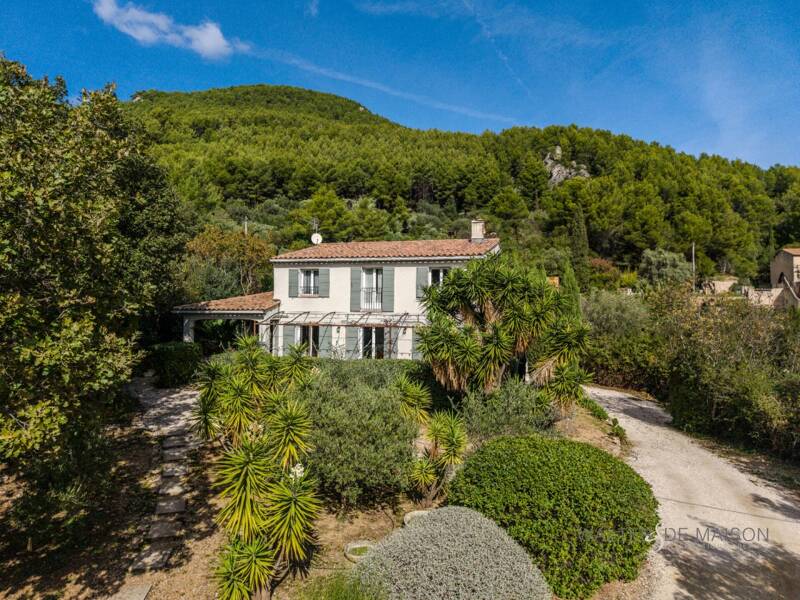 Maison à vendre, 180m², LE REVEST LES EAUX