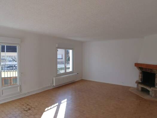 Appartement à vendre 199 900 € 3 pièces 2 chambres 72,9 m² Étage 1/3 Mutuelle-Barbusse-Saint Rémy- Joliot Curie Saint-Denis 93200