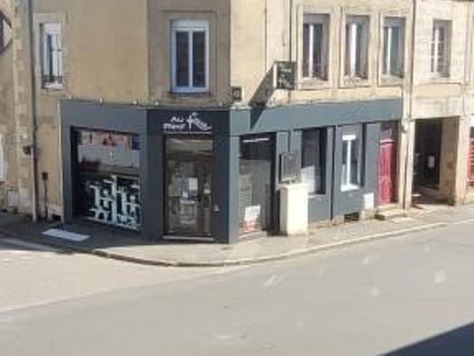 Duplex à vendre 191 700 € 6 pièces 4 chambres 150 m² RDC/2 Sud Mamers 72600