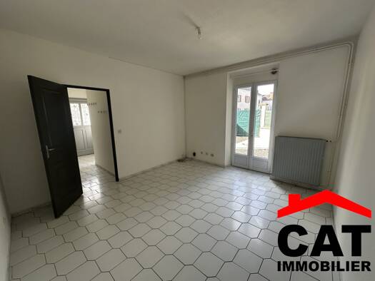 Maison à louer 910 € 4 pièces 3 chambres 71,4 m² 122 m² de terrain Cannes-Écluse 77130