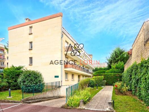 Appartement à vendre 550 000 € 5 pièces 2 chambres 99 m² RDC/3 Le Pecq 78230