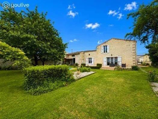 Maison à vendre 367 500 € 6 pièces 4 chambres 190,45 m² 7 308 m² de terrain Nuaillé-d'Aunis 17540