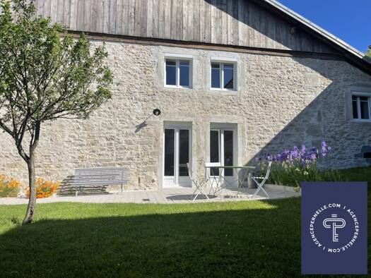 Maison à vendre 380 000 € 8 pièces 5 chambres 207 m² 658 m² de terrain Trévillers 25470