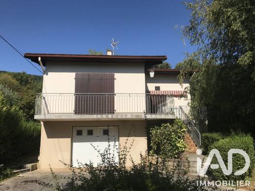 Maison à vendre 232 000 € 5 pièces 3 chambres 123 m² 4 782 m² de terrain Perrigny 39570