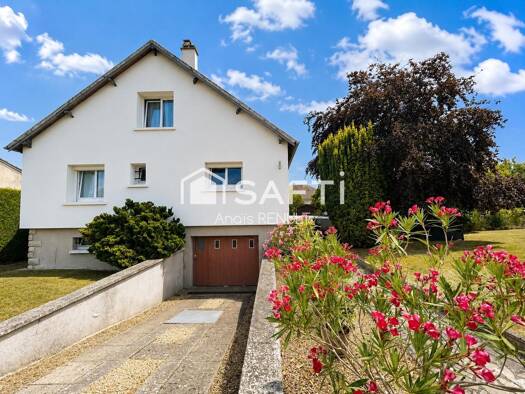 Maison à vendre 250 000 € 6 pièces 4 chambres 153 m² 1 097 m² de terrain Saint-Rémy-sur-Avre 28380