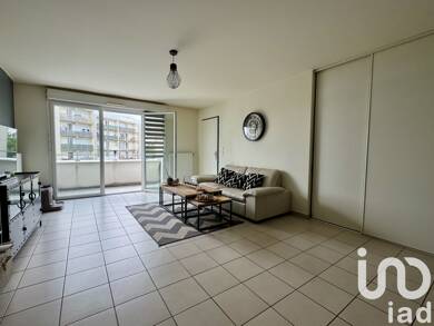 Appartement à vendre 145 000 € 2 pièces 1 chambre 54 m² Dernier étage, Étage 5/5 Croix Blanche-Plein Ciel-Nord Est Le Mée-sur-Seine 77350