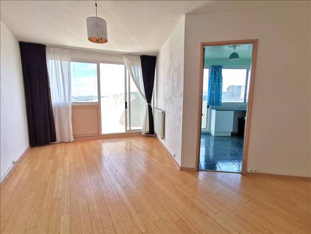 Appartement à louer 1 299 € 3 pièces 2 chambres 62 m² 11ème étage Hôtel de Ville Créteil 94000