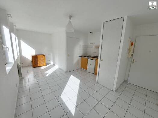 Appartement à louer 340 € 1 pièce 22,8 m² Étage 2/3 Centre Chalon-sur-Saône 71100