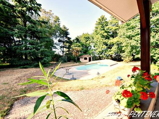 Maison à vendre 680 000 € 7 pièces 4 chambres 140 m² 3 662 m² de terrain Soucieu-en-Jarrest 69510