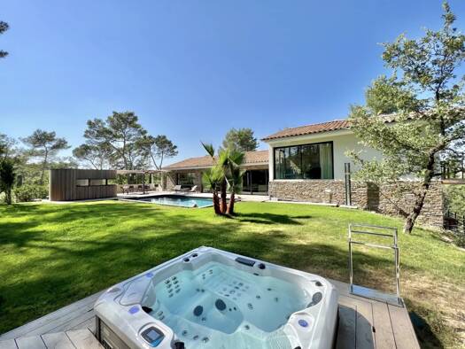 Villa à vendre - Neuf 3 500 000 € 7 pièces 4 chambres 322 m² 6 200 m² de terrain Le Tholonet 13100