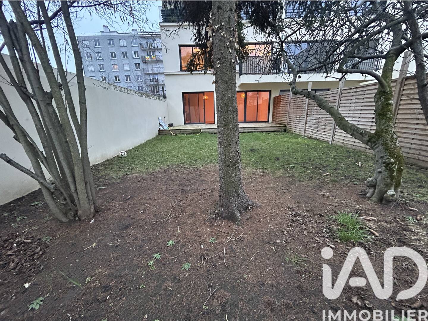 Maison à louer, 65m², COURBEVOIE
