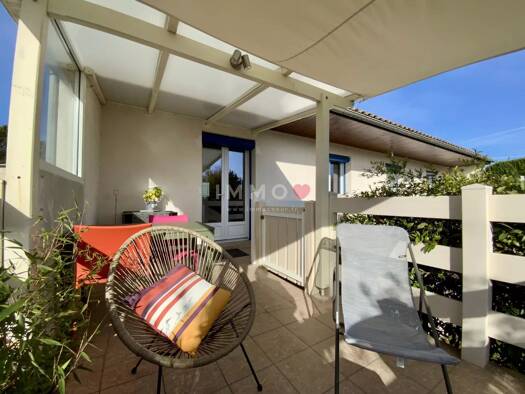 Maison à vendre 398 000 € 7 pièces 4 chambres 143 m² 698 m² de terrain La Fenetre Saintes 17100