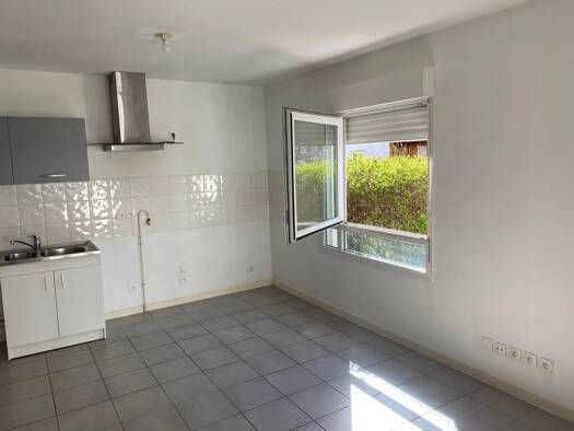 Appartement à vendre 188 000 € 3 pièces 2 chambres 58,31 m² RDC/4 La Souys Floirac 33270