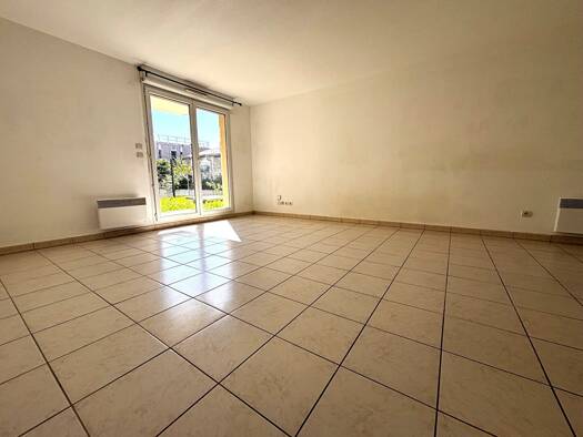 Appartement à vendre 123 000 € 2 pièces 1 chambre 45 m² Étage 1/4 Les Coteaux Ramonville Saint Agne 31520
