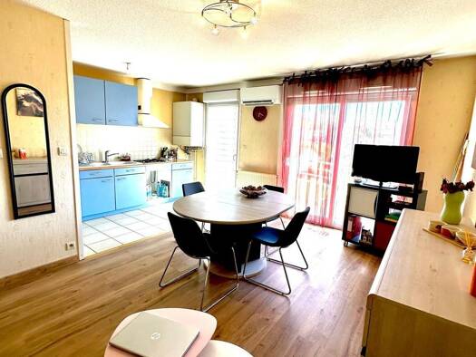 Appartement à vendre 118 000 € 2 pièces 1 chambre 43 m² Étage 3/4 Chirouzes Bourg-lès-Valence 26500