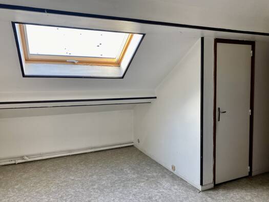 Appartement à vendre 78 465 € 2 pièces 1 chambre 26,7 m² Étage 3/3 Reims 51100