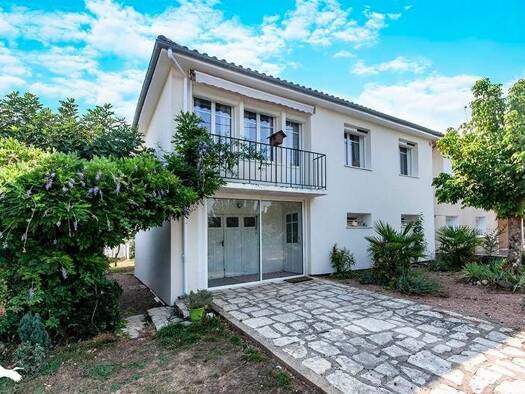 Maison à vendre 184 939 € 5 pièces 4 chambres 99 m² 567 m² de terrain Brantôme en Périgord 24310