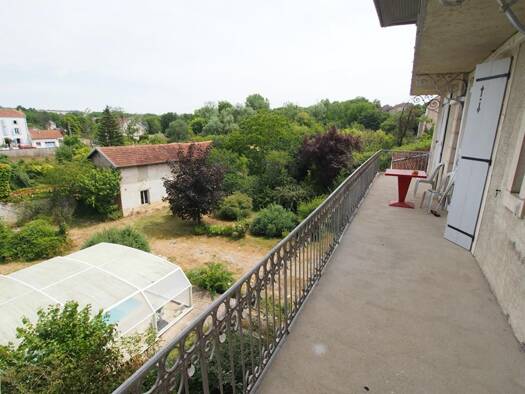 Maison à vendre 168 000 € 10 pièces 6 chambres 232 m² 1 748 m² de terrain Champlitte 70600