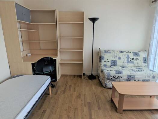 Appartement à louer 410 € 1 pièce 23 m² 1er étage Bourges 18000