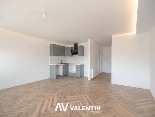 Appartement à vendre 163 000 € 2 pièces 1 chambre 44,59 m² RDC/2 Nord et Sud Est Terville 57180