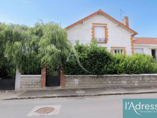 Maison à vendre 298 000 € 5 pièces 3 chambres 117,49 m² 398 m² de terrain Aristide Briand-Champagne Savigny-sur-Orge 91600