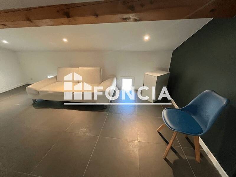 Maison à louer, 264m², AYGUESVIVES