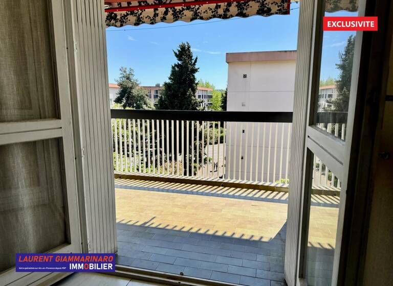 Appartement à vendre 229 000 € 5 pièces 3<br/>chambres 84,4 m²<br/>superficie 3ème<br/>étage Tanneurs Aix-en-Provence 13090