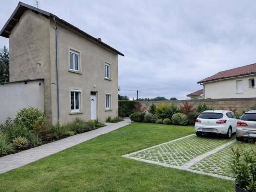 Maison de ville à vendre 295 000 € 5 pièces 4 chambres 92,5 m² 275 m² de terrain Beynost 01700