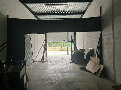 Local d'activités à louer 890 € 120 m² d'espace de stockage Sennecey les Dijon 21800