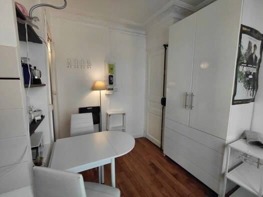 Appartement à vendre 132 000 € 1 pièce 12 m² 2ème étage Batignolles-Cardinet Paris 17ème arrondissement 75017