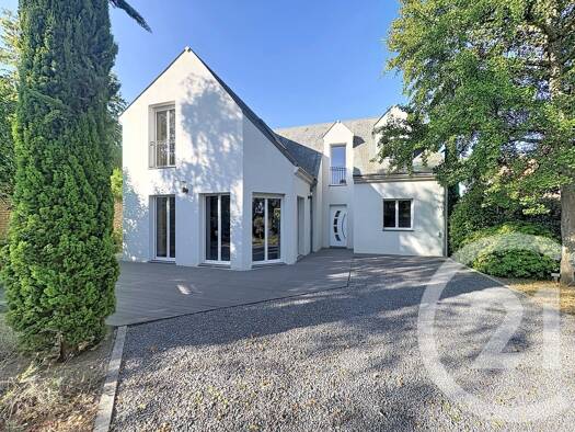 Maison à vendre 385 000 € 6 pièces 3 chambres 179 m² 996 m² de terrain Roye 80700