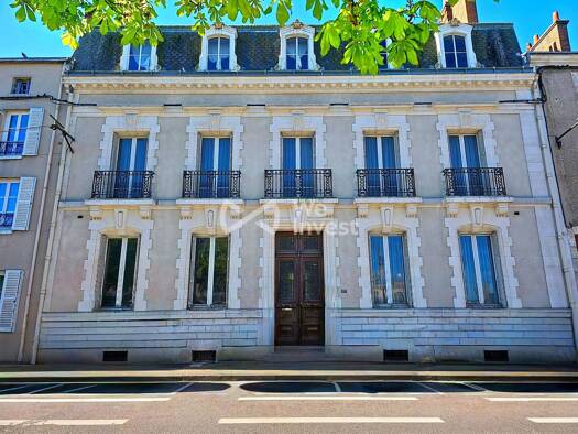 Maison à vendre 488 000 € 14 pièces 12 chambres 427 m² 700 m² de terrain Pithiviers 45300