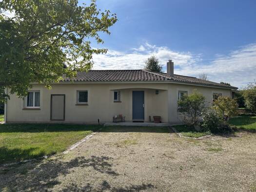 Maison à vendre 330 000 € 6 pièces 3 chambres 146 m² 2 656 m² de terrain Auros 33124