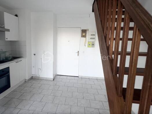 Duplex à vendre 149 000 € 2 pièces 1 chambre 44,83 m² Étage 2/2 Pressoir-Prompt-Bas Coudray Corbeil-Essonnes 91100