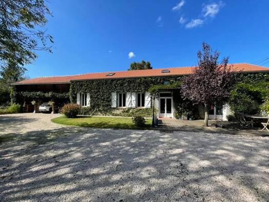 Maison à vendre 275 000 € 8 pièces 4 chambres 206 m² 1 845 m² de terrain Lafitole 65700