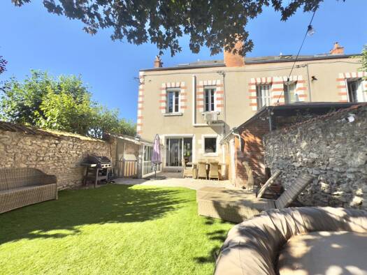 Maison à vendre 280 000 € 5 pièces 4 chambres 113 m² 181 m² de terrain Interquartiers Blois 41000