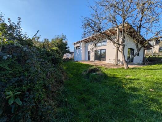 Maison de plain-pied à vendre 247 925 € 3 pièces 1 chambre 106 m² 1 125 m² de terrain Langoëlan 56160