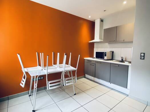 Studio à louer 440 € 1 pièce 22 m² RDC/4 disponible dès maintenant Belfort 90000