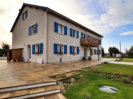Maison à vendre 545 000 € 14 pièces 9 chambres 373 m² 13 245 m² de terrain Lorignac 17240