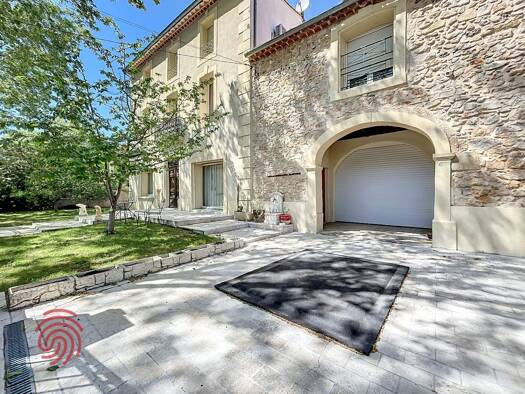 Maison à vendre 696 000 € 14 pièces 8 chambres 329 m² 695 m² de terrain Pomérols 34810