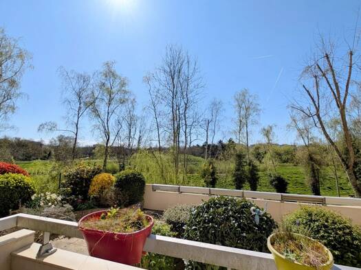 Appartement à vendre 224 000 € 4 pièces 3 chambres 103,97 m² 1er étage Nouveaux Horizons-Coudrays Élancourt 78990