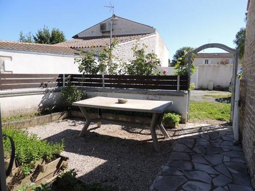 Maison à vendre 156 000 € 5 pièces 3 chambres 110 m² 329 m² de terrain Saint-Georges-du-Bois 17700