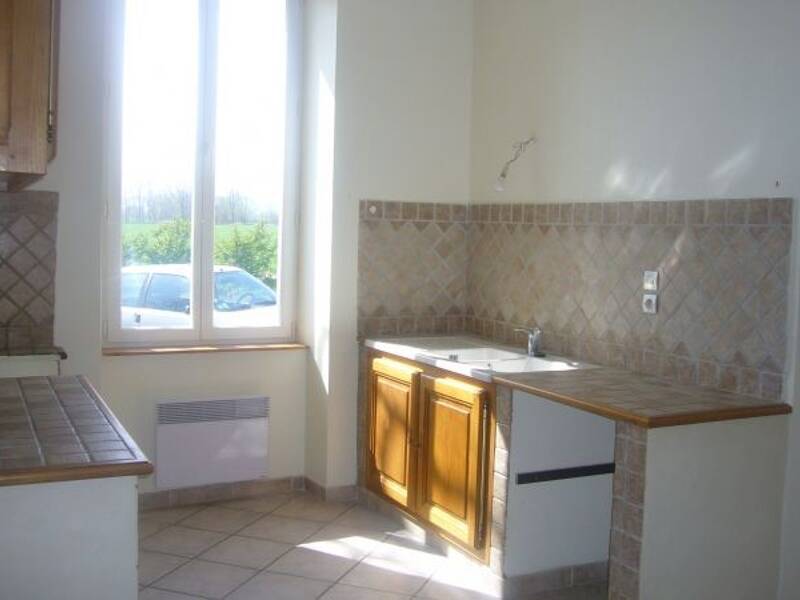 Maison à louer, 117m², VILLASAVARY