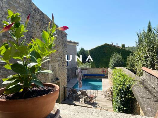 Villa à vendre 765 000 € 10 pièces 5 chambres 280 m² 500 m² de terrain St Andre de Roquepertuis 30630