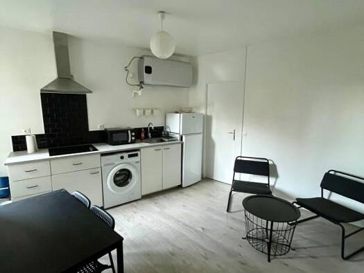 Appartement à louer 450 € 2 pièces 1 chambre 24 m² RDC Arcole Brindeau Le Havre 76600