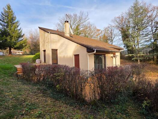 Villa à vendre 282 000 € 5 pièces 3 chambres 107 m² 2 072 m² de terrain Bellignat 01100