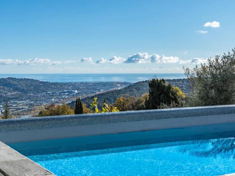 Maison à vendre, 210m², GATTIERES