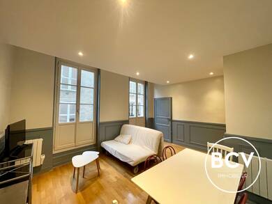 Appartement à louer 560 € 1 pièce 35 m² Étage 1/3 Haute Ville-Basse Ville Chartres 28000