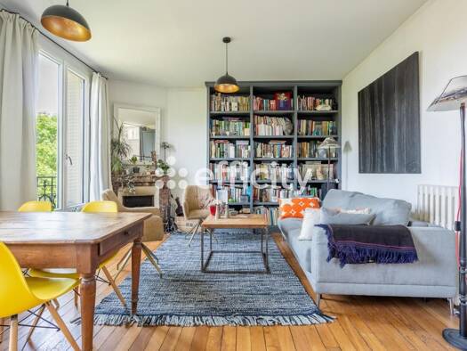 Duplex à vendre 630 000 € 4 pièces 4 chambres 101 m² Étage 3/4 Rigollot-Roublot-Carrières Fontenay-sous-Bois 94120