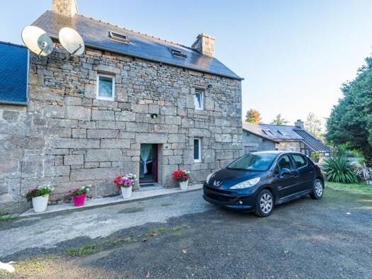 Maison à vendre 119 460 € 3 pièces 2 chambres 58 m² 3 245 m² de terrain Pédernec 22540